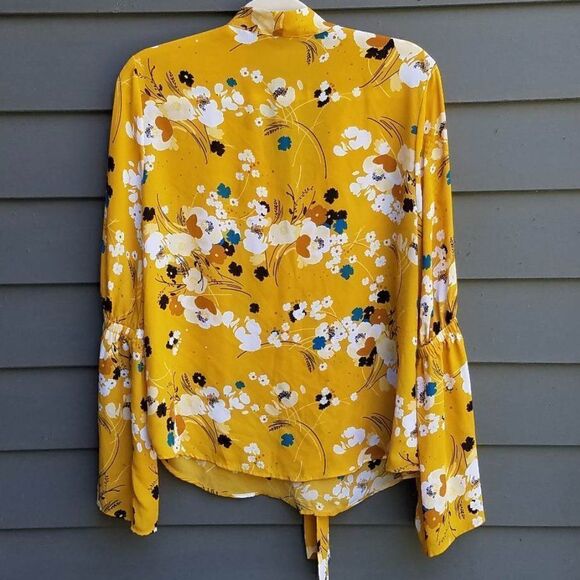 Worthington Gold Floral Sheer blouse with Tie size Large - Picture 9 of 9